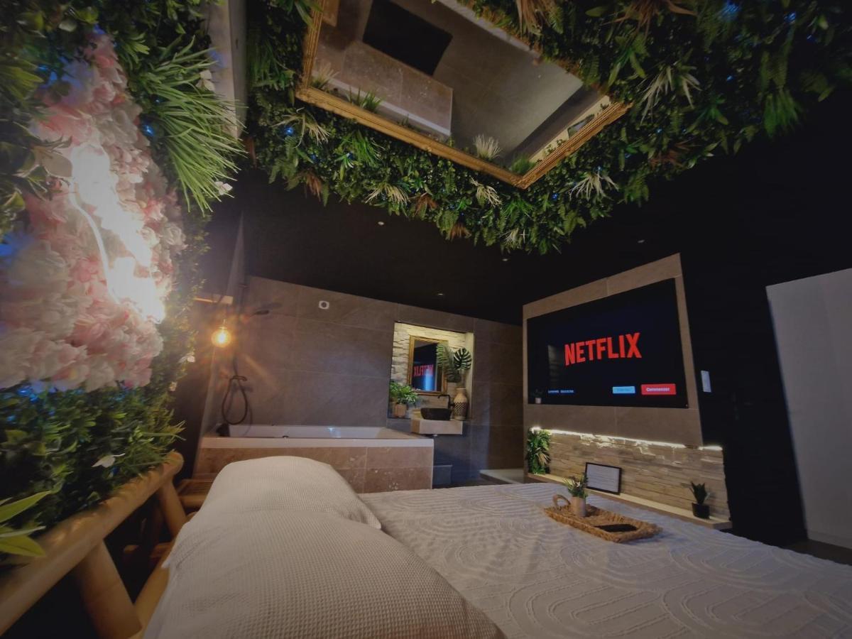 L'Experience Love Room Saint-Jean-Bonnefonds Ngoại thất bức ảnh