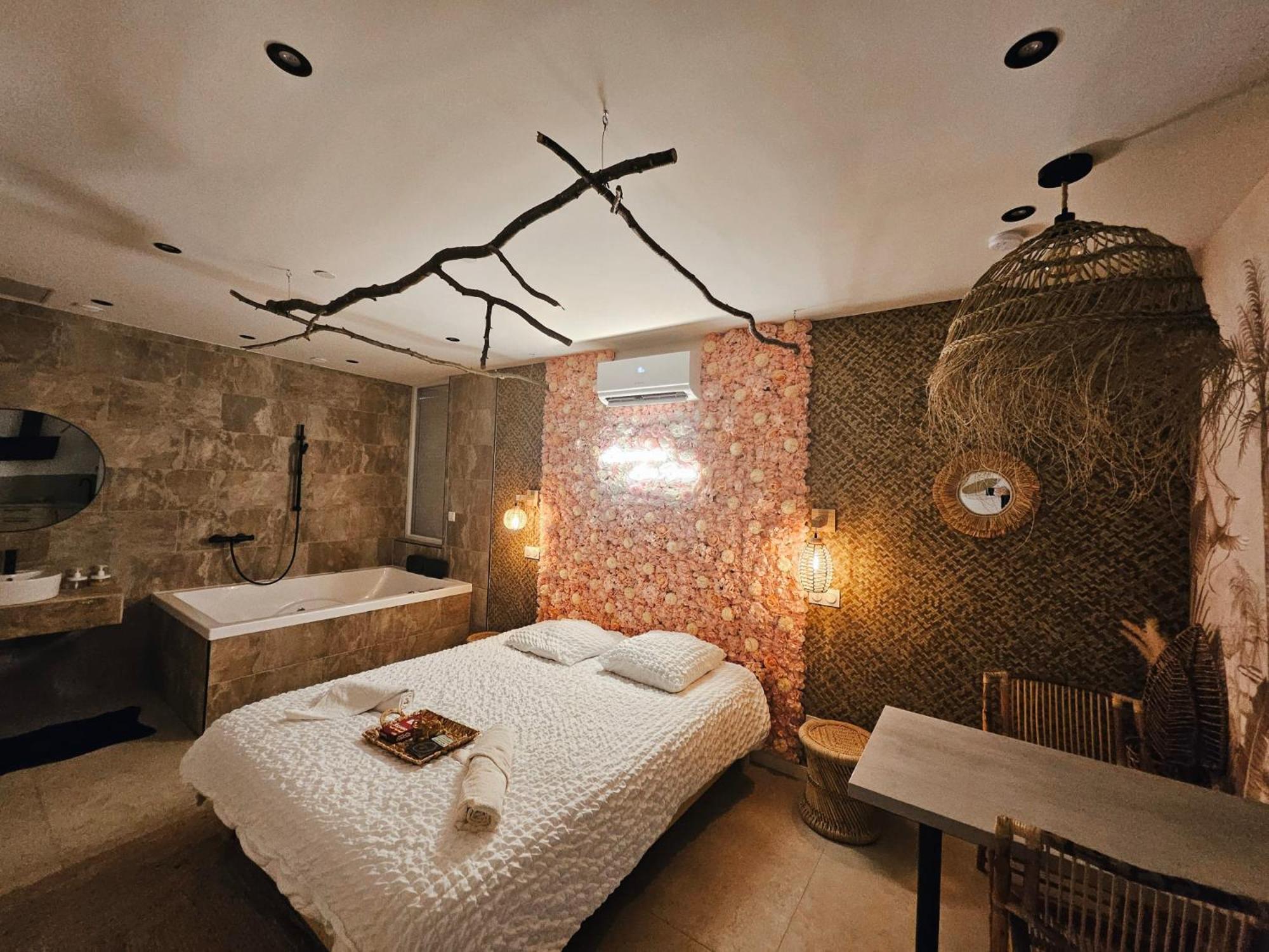 L'Experience Love Room Saint-Jean-Bonnefonds Ngoại thất bức ảnh
