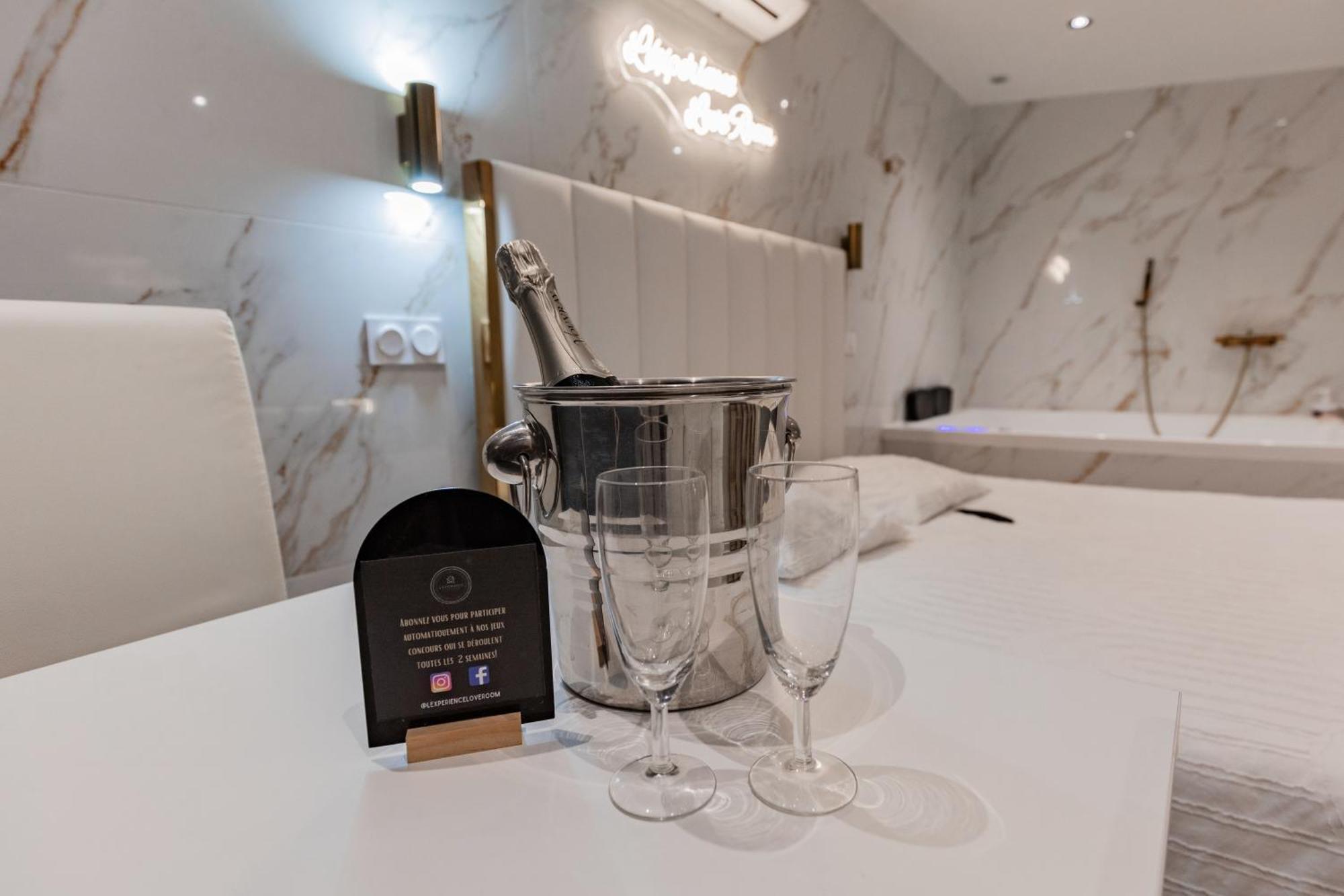 L'Experience Love Room Saint-Jean-Bonnefonds Ngoại thất bức ảnh