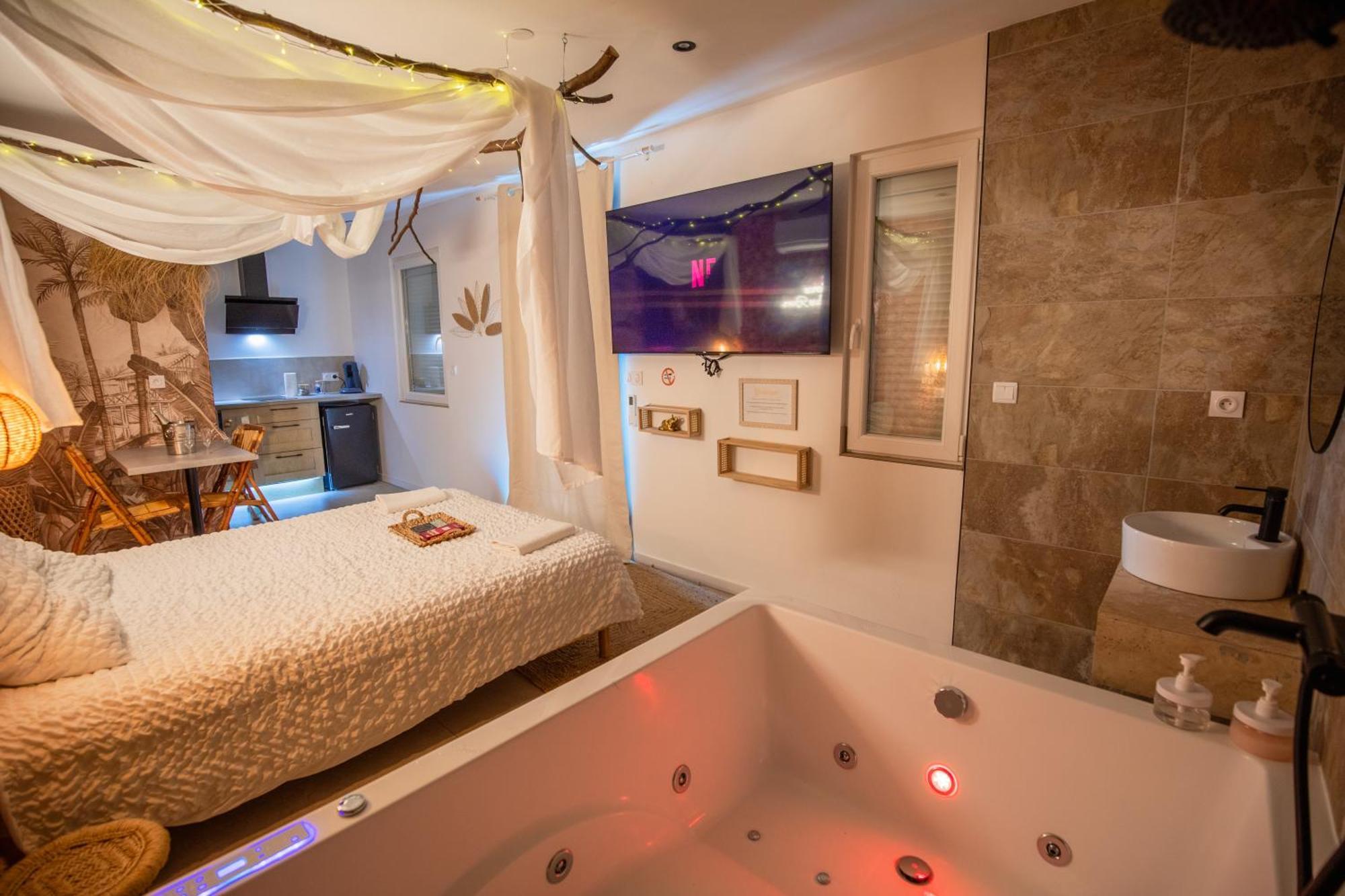 L'Experience Love Room Saint-Jean-Bonnefonds Ngoại thất bức ảnh