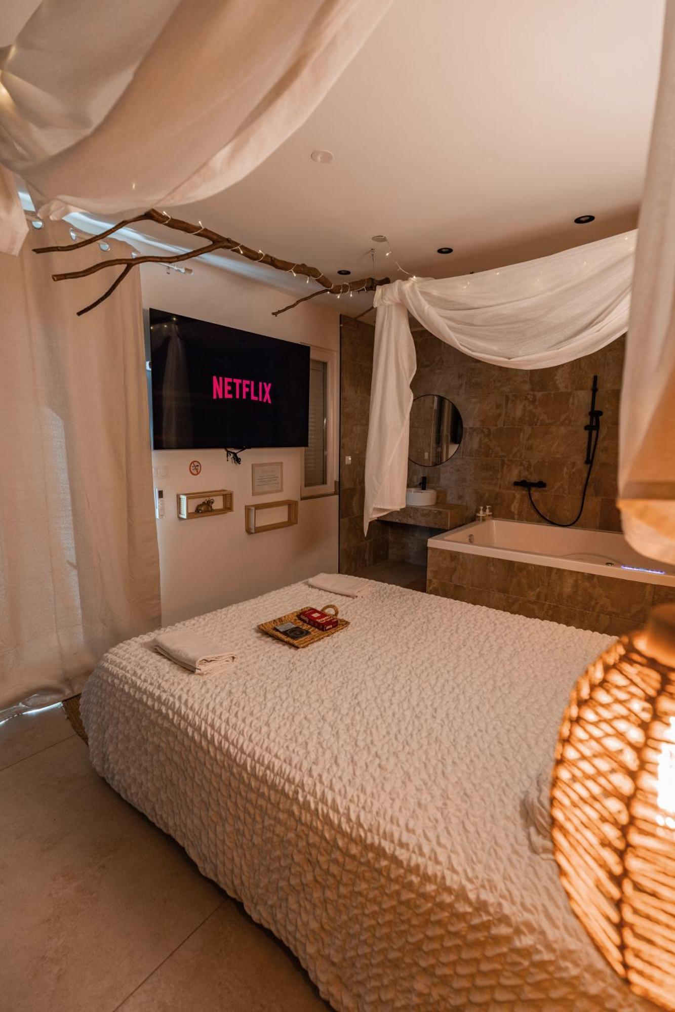 L'Experience Love Room Saint-Jean-Bonnefonds Ngoại thất bức ảnh