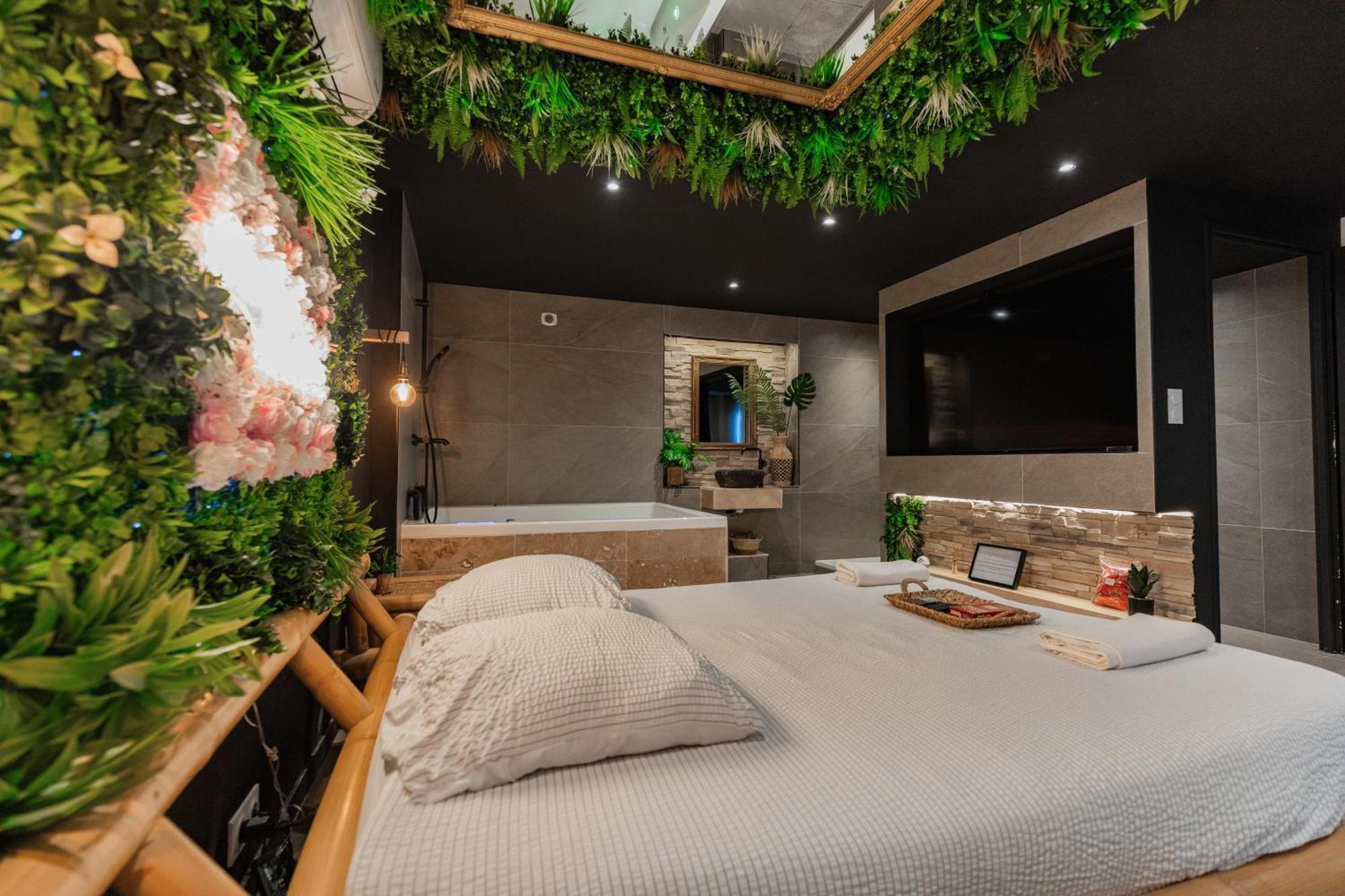 L'Experience Love Room Saint-Jean-Bonnefonds Ngoại thất bức ảnh